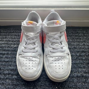 Unisex 2Y (Big Kids / Youth) Youth Nike Court Borough Low Shoes (Used)
