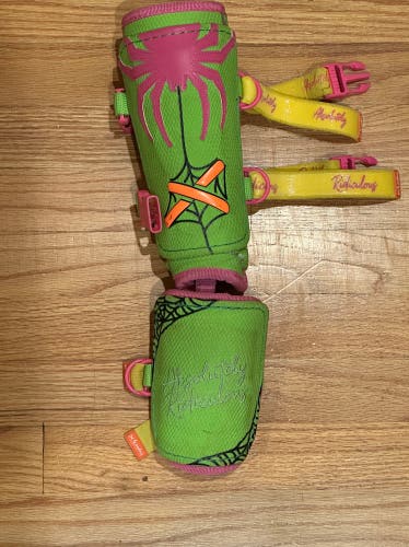 Aria Absolutely Ridiculous Venom Leg Guard