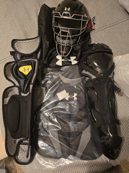 Under Armour Pro series Catcher's Set (New)