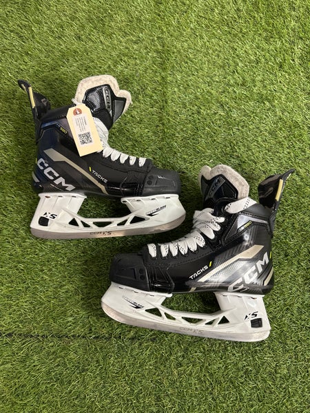 Intermediate CCM Tacks AS580 Hockey Skates Regular Width 6.0 (Used)
