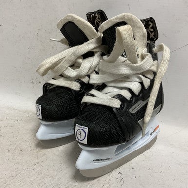 Used WinnWell AMP 300 Youth Hockey Skate Youth 09.0 11855-S000195824