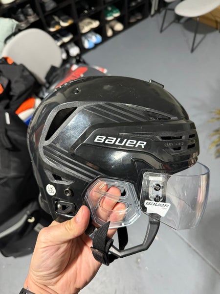 Large Bauer Re-Akt 85 Helmet (Used)