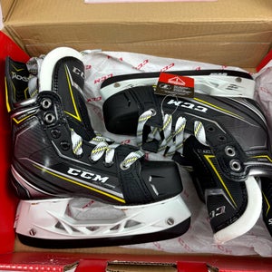 New CCM Tacks 9090 Skates | Junior 2D | CCM479