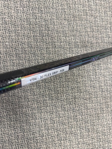 Youth CCM XF Ghost Right Handed Hockey Stick P29 30 Flex (New)
