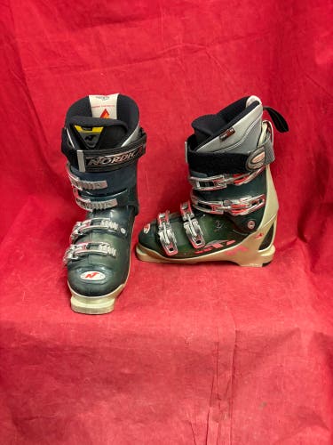 Ski Boots: Mondo 24 & 24.5 Nordica Ski Boots (Used)