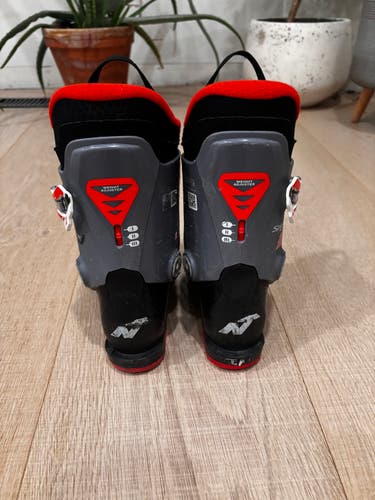 Mondo 21 & 21.5 Kid's Nordica All Mountain SpeedMachine Ski Boots