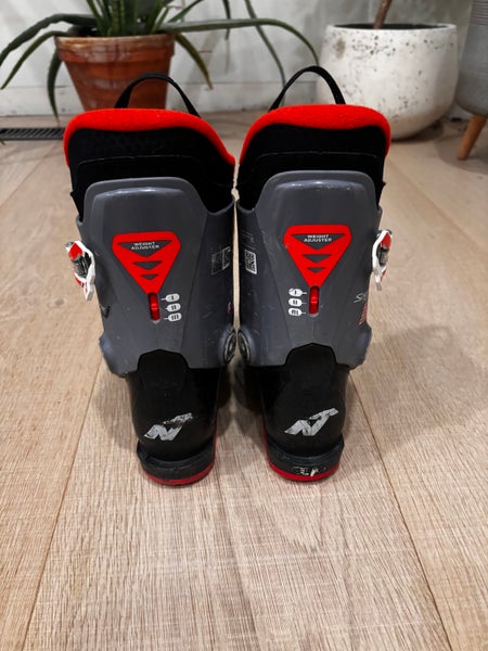 Mondo 21 & 21.5 Kid's Nordica All Mountain SpeedMachine Ski Boots