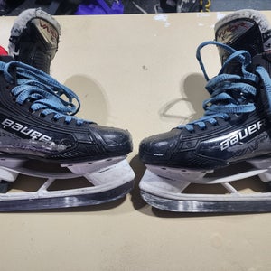 Bauer Vapor 5x Pro Hockey Skates Size 4 (Used)