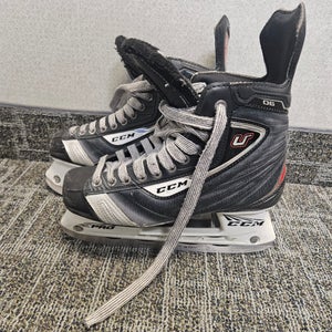 CCM U+ 06 Hockey Skates Regular Width Size 6.5 (Used)