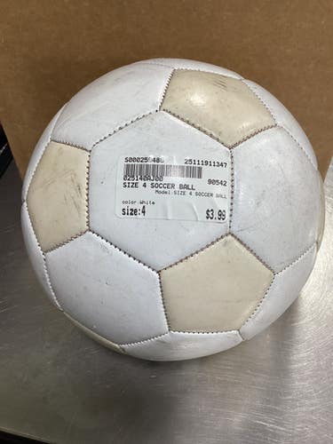 Used SIZE 4 SOCCER BALL All Size Soccer Ball White 4 11347-S000259486