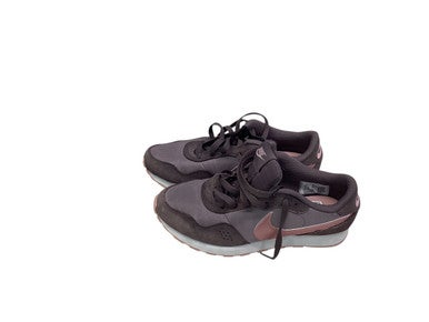 Used Nike Basketball Shoes W Graphite And Pink Youth 06.0 11347-S000259467