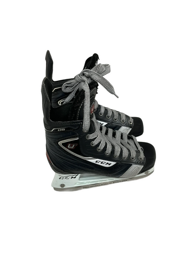 Used CCM U+06 Junior Hockey Skate Junior 02 11692-S000143732