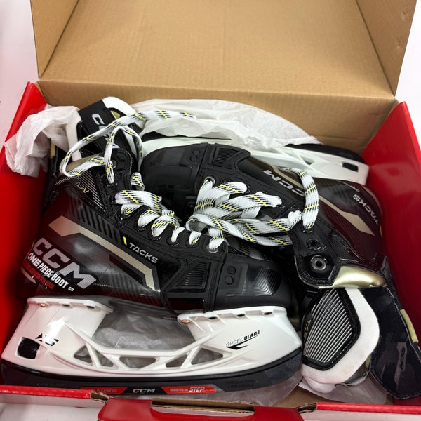 New CCM Tacks ASV Skates | Intermediate 5 Wide | CCM462