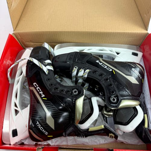 New CCM Tacks ASV Skates | Intermediate 5.5 Wide | CCM464