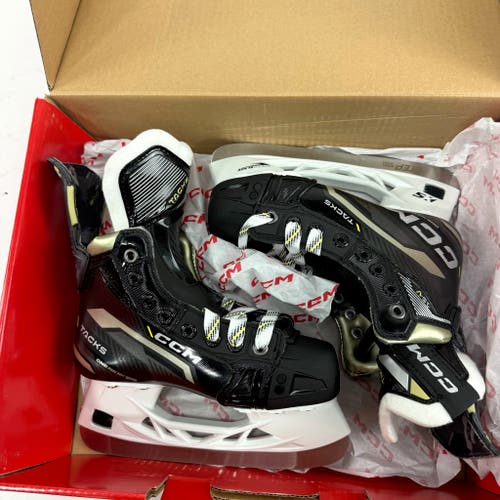 New CCM Tacks ASV Skates | Junior 1 Regular | CCM472