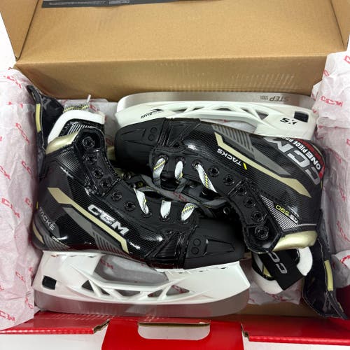 New CCM Tacks AS590 Skates | Intermediate 5.5 Wide | F495
