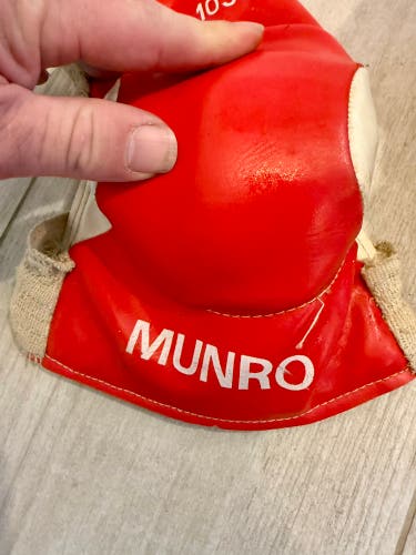 Munro Hockey Player Elbow Pads