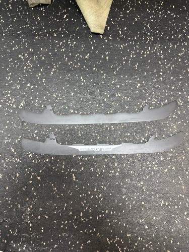 CCM XS1 Black 247mm (Used)