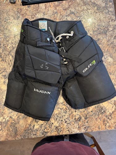 Black Junior XLarge Vaughn Ventus SLR3 Hockey Goalie Pants (Used)