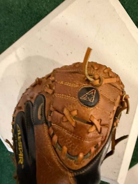 All Star CM3030 RH Catcher's Glove 32.5" (Used)