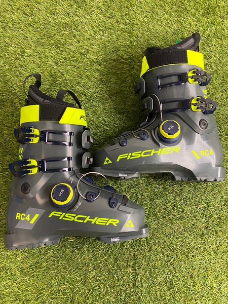 Mondo 27 & 27.5 Fischer RC4 110 MV BOA VAC GW Ski Boots Medium Flex (New)