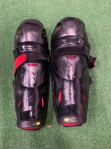 Intermediate Bauer Vapor 3X Shin Pads 13" (Used)