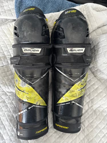 Senior Bauer Supreme Ultrasonic 16" Shin Pads (Used)