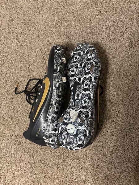 Black Men's Size 13.0 (W 14.0) Adult Nike Huarache Low Top Metal (New)