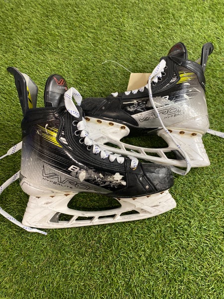 Senior Bauer Vapor Hyperlite 2 Hockey Skates 7.5 (Used)