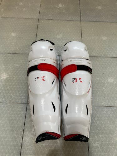 Senior Bauer Vapor 2X 16" Shin Pads (Used)