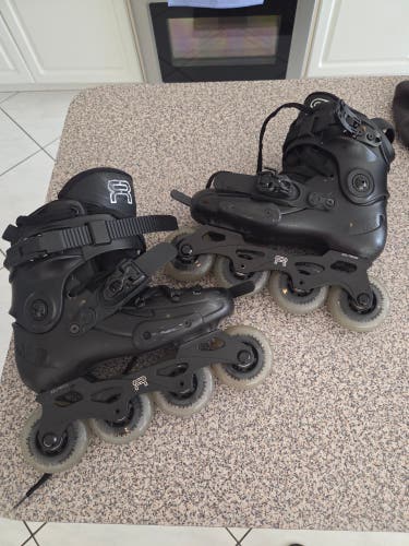 Inline Skates Regular Width Size 4 (Used)