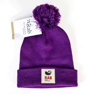 NWT Rab Essential Bobble Purple Quartz Hat with a Pom Pom