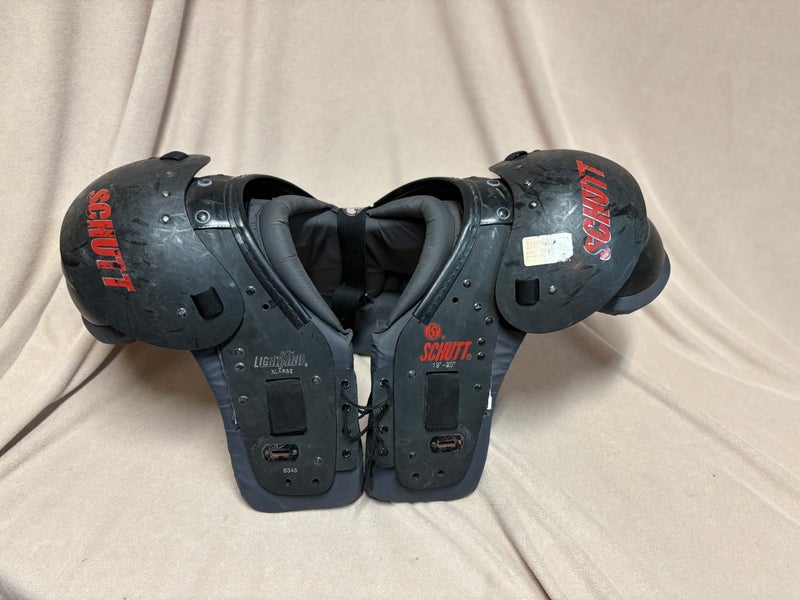Extra Large Adult Schutt Lightning Shoulder Pads (Used)