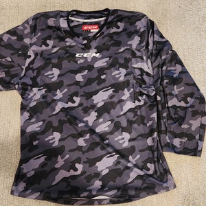 Small Men's CCM Jersey (Used)