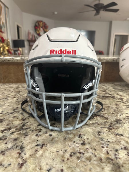 Youth Medium Riddell SpeedFlex Helmet (Used)