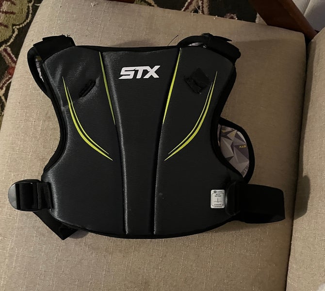 Medium Youth STX Stallion 200+ Shoulder Pads (Used)