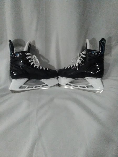 2024 Youth Bauer Vapor Hockey Skates Regular Width Size 5 (Used)