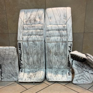 34" +2 2023 True Catalyst 9X3 Regular Goalie Full Set (Used) ( All White) (SR)