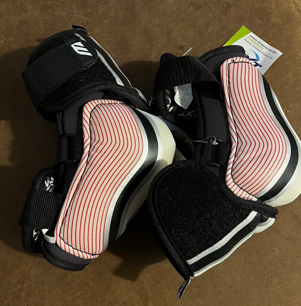 Youth Large Winnwell Elbow Pads (New)