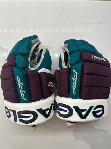 Custom Eagle X844 Pro Gloves – Anaheim Ducks Vintage (Eggplant, Jade and White)