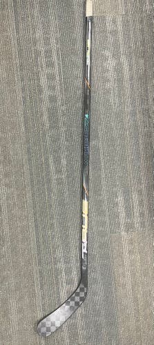 Youth True HZRDUS 9X4 Right Handed Hockey Stick T92.5 30 Flex (Used)