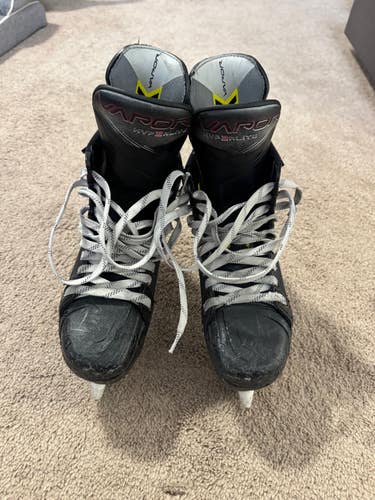 Bauer Vapor Hyperlite Hockey Skates 6.5 (Used)