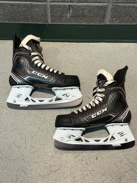 Intermediate CCM JetSpeed FT365 Hockey Skates Regular Width Size 4 (Used)