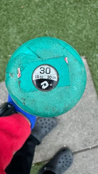 DeMarini Vendetta Composite Bat (-12) 18 oz 30" (Used)