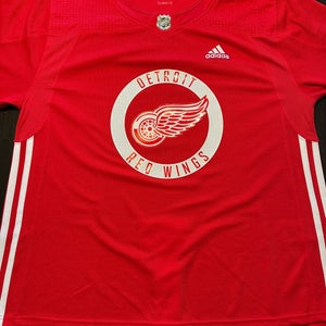 Red Wings practice jersey size 60
