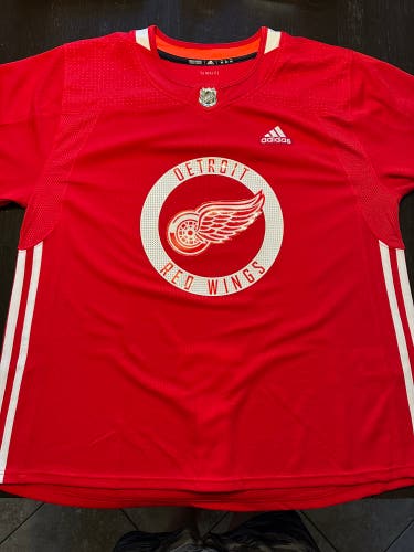 Red Wings practice jersey size 60