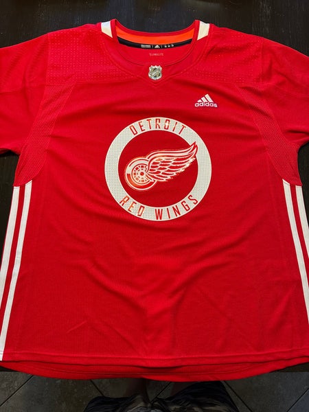 Red Wings practice jersey size 60