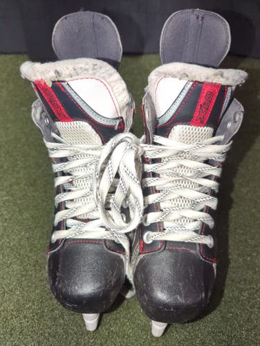 Bauer Vapor Hockey Skates Regular Width Size 2 (Used)(2227)