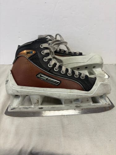 Bauer Supreme One95 Hockey Goalie Skates Regular Width Size 5 (Used)