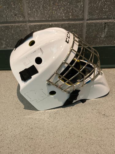 White Junior CCM Axis 1.5 Goalie Mask (Used)